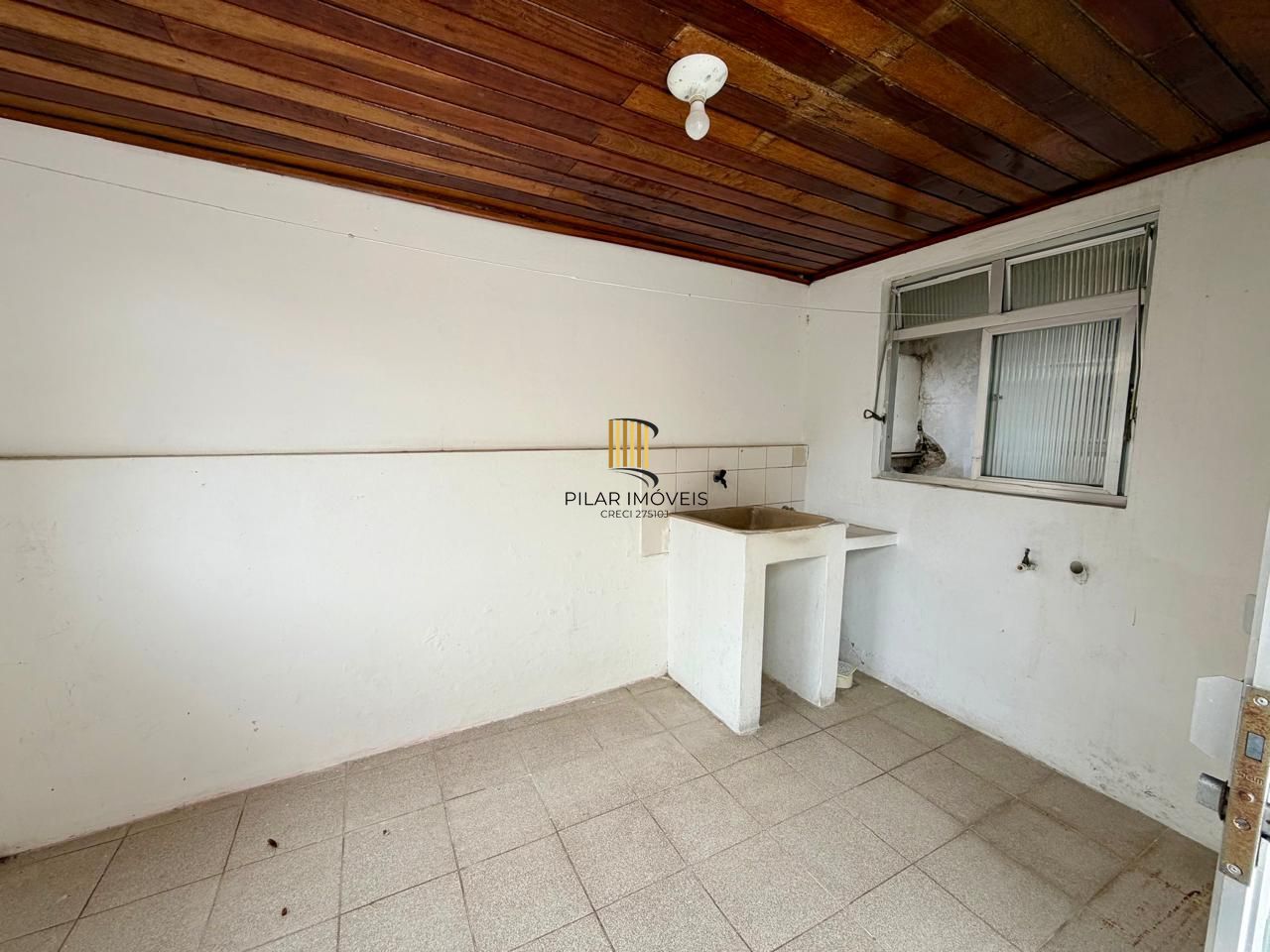 Apartamento 2 dormitórios sacada com 90m2 no centro histórico.