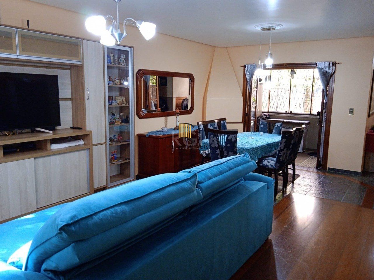 Apartamento com 128.25m², 3 dormitórios, sendo 2 suites, 1 vaga, Petrópolis,
