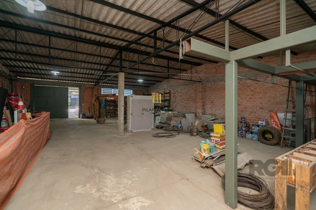 Casa Comercial para Venda - 300m², 0 dormitórios, Teresópolis