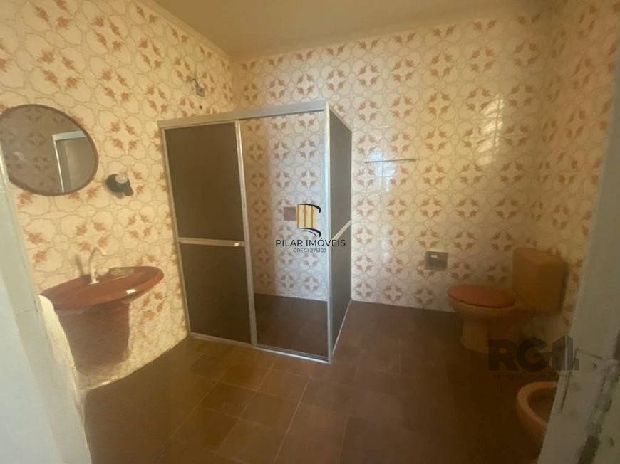 Casa  com 03 dormitórios e 01 suíte no Bairro Partenon Porto Alegre/RS