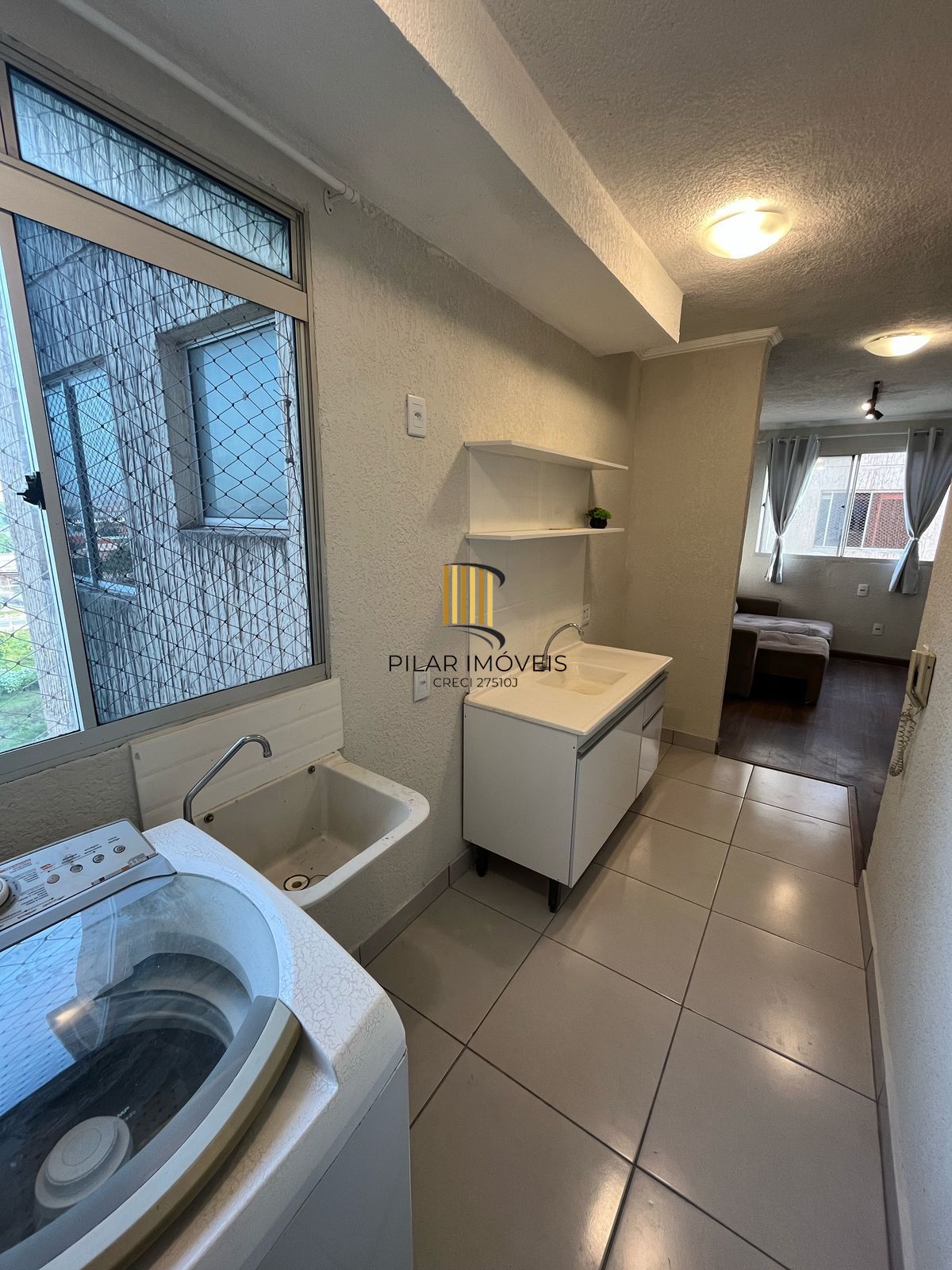 Apartamento com 02 quartos e 01 vaga no Bairro Sarandi