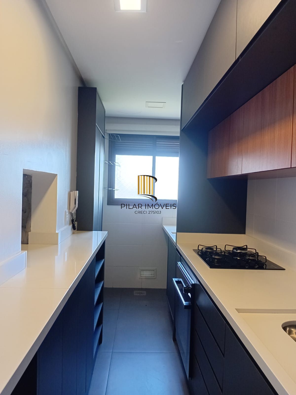 Apartamento 2 quartos, suíte, vaga coberta no bairro Camaquã em Porto Alegre/RS