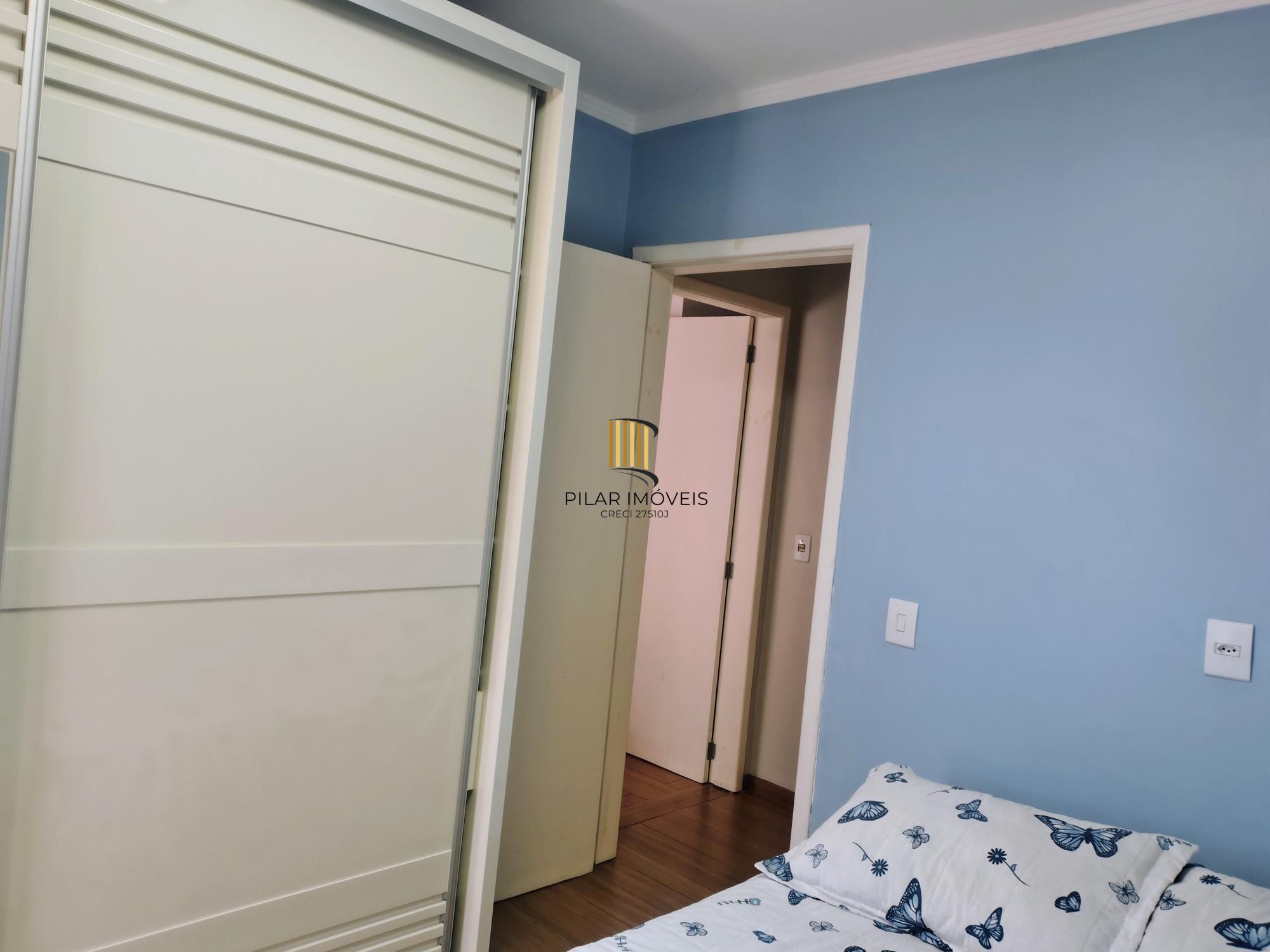 Apartamento térreo com 62m², 2 quartos, vaga coberta, Cavalhada, Porto Alegre/RS