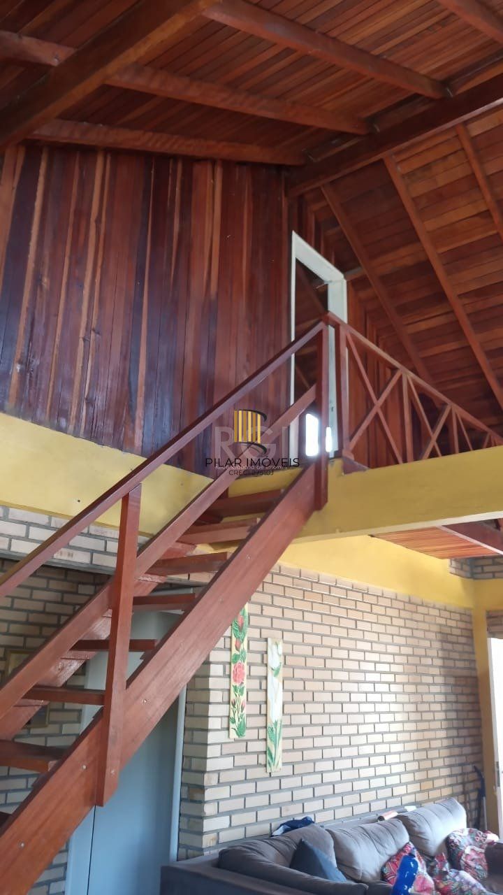 Casa com 3 dormitórios no bairro Olaria em Canoas