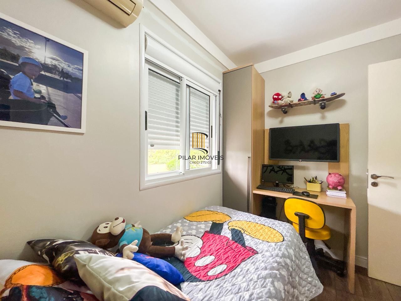 Casa em Condomínio com 03 quartos, 01 suíte e 02 vagas cobertas - Teresópolis