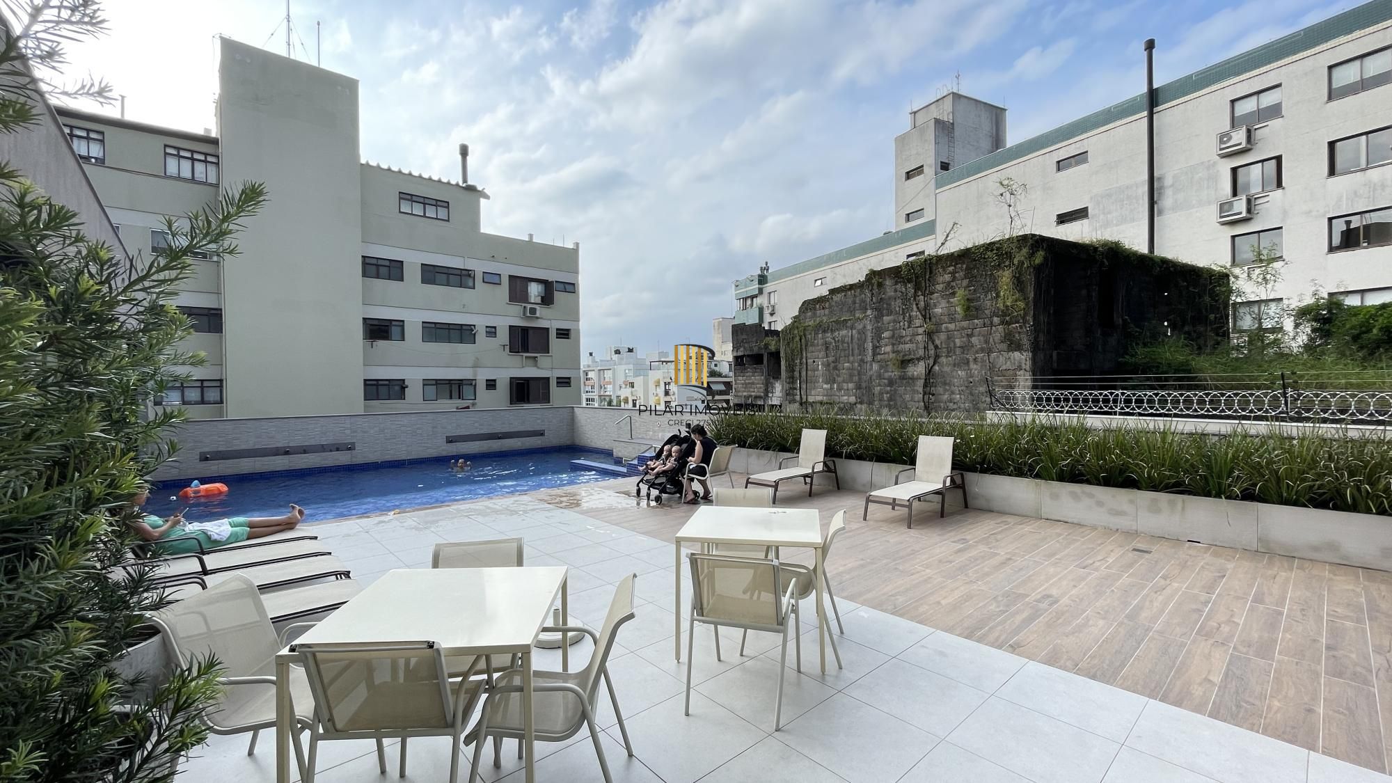 LINDO APARTAMENTO 3 DORMITÓRIOS NO MENINO DEUS
