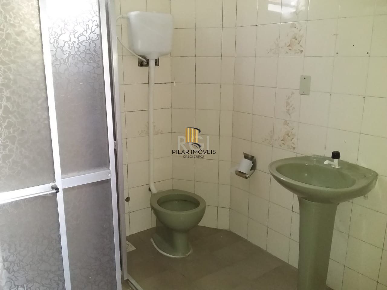 Casa  3 dormitórios, sendo 1 suites, 2 vagas - Medianeira, Porto Alegre/RS