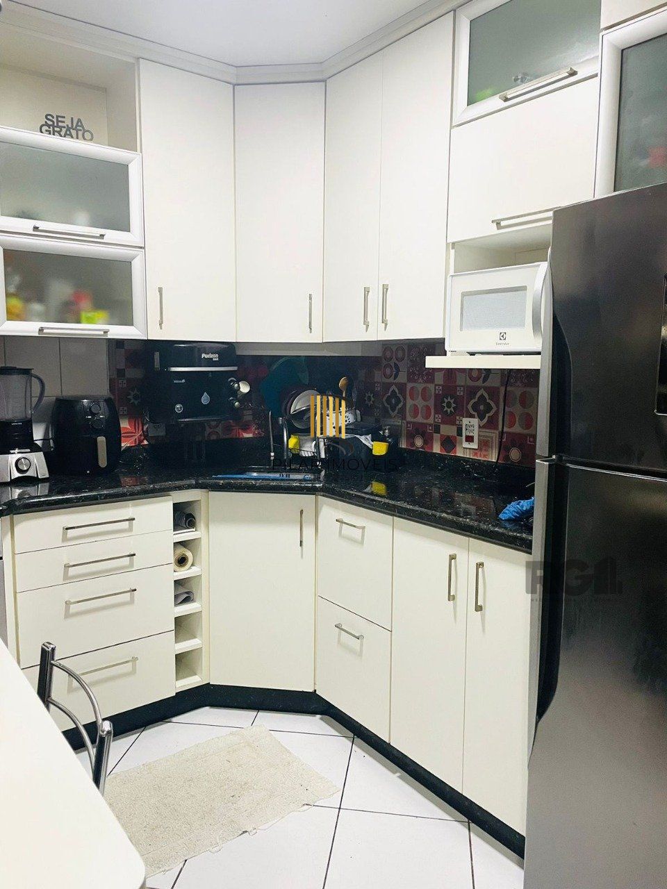 Ótima casa de 3 dormitórios no Condomínio Vivendas do Porto no bairro Tristeza