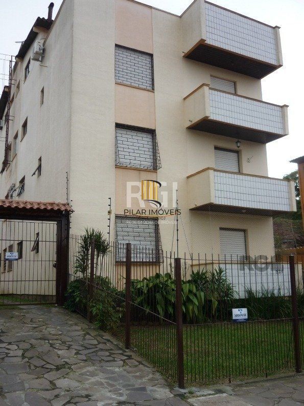 apartamento de 2 dormitórios com garagem coberto no bairro Teresópolis