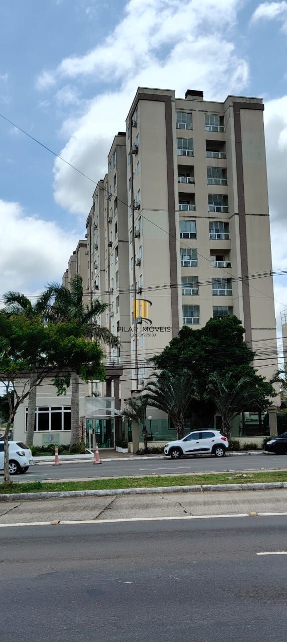 Apartamento com 02 quartos e 01 vaga escriturada no Bairro Costa e Silva