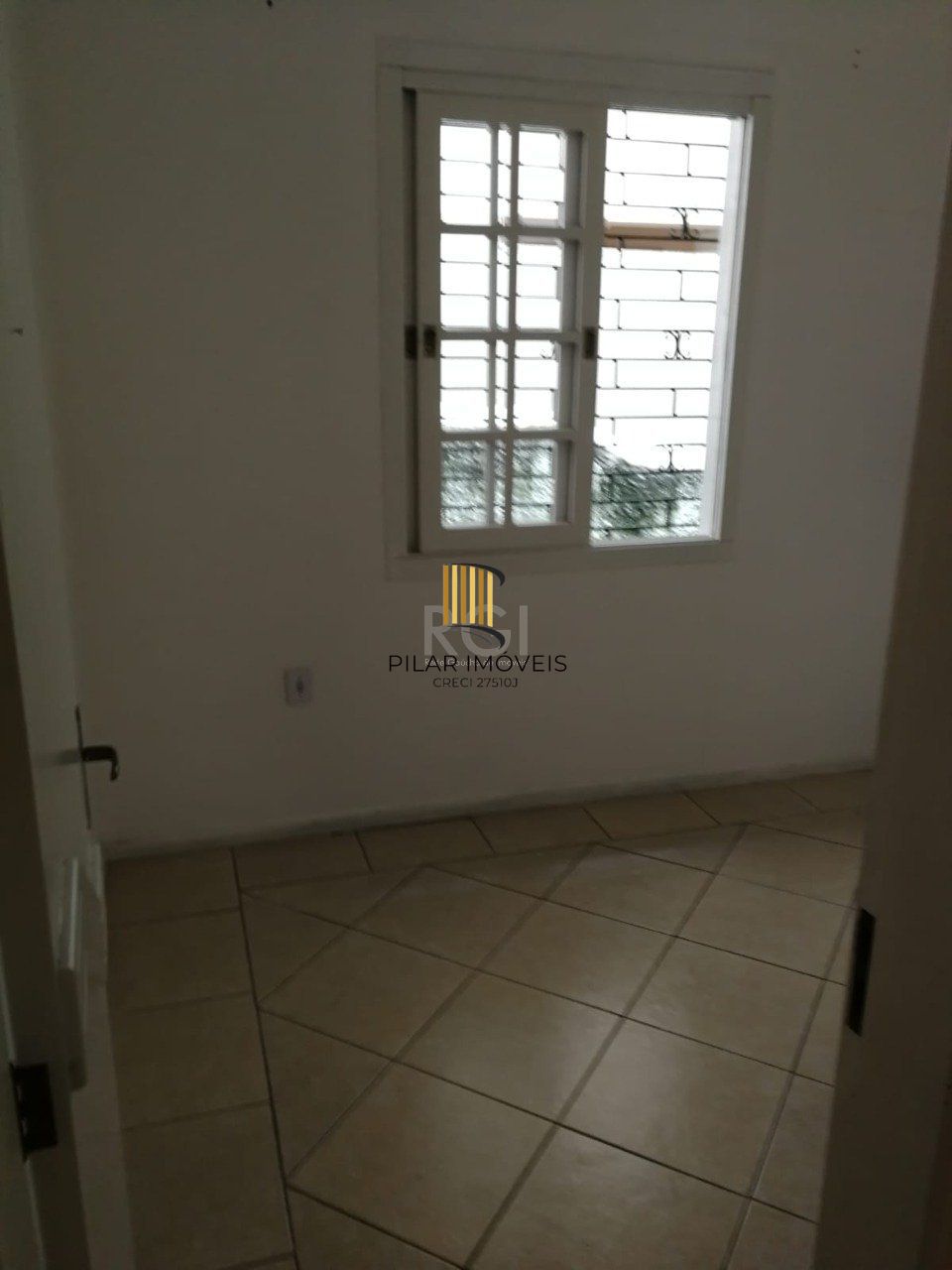 Casa para Venda - 170m², 3 dormitórios, 3 vagas - Nonoai, Porto Alegre