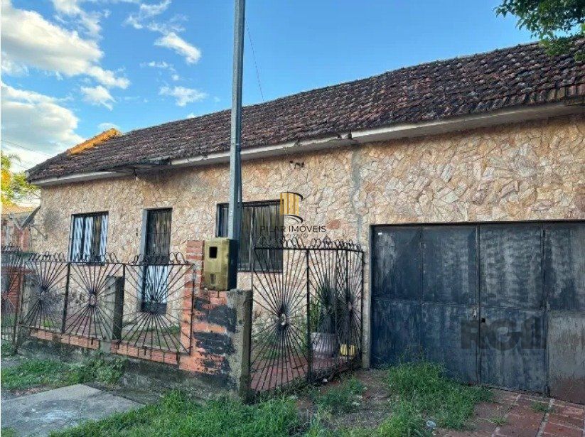  Terreno de 300m² com casas, no bairro Cavalhada, Porto Alegre/RS - Pilar Imóveis