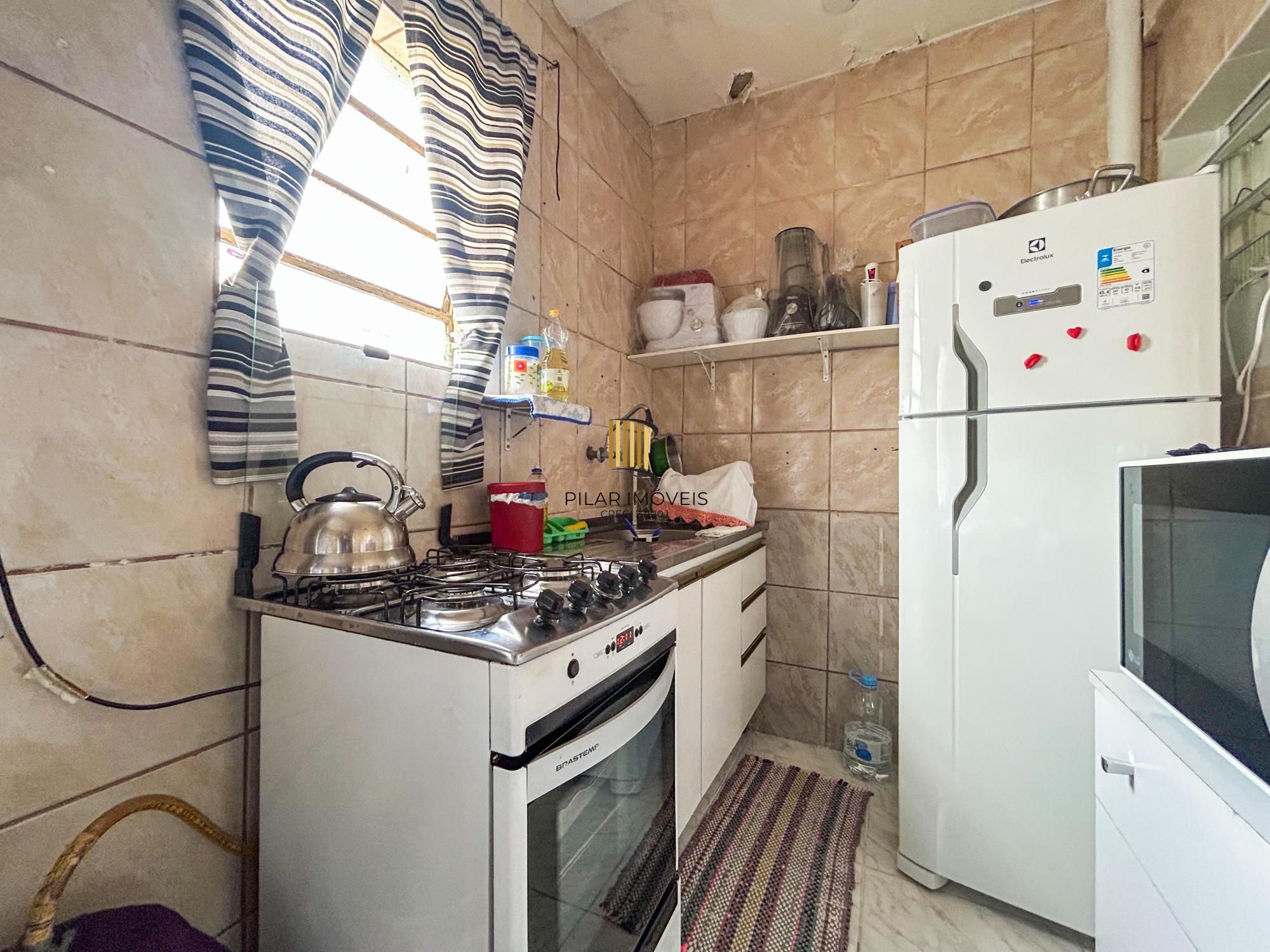 Apartamento 28m² privativos, iluminação natural, 01 dormitório, sala e cozinha integrados, banheiro social - CENTRO  -ANDAR ALTO