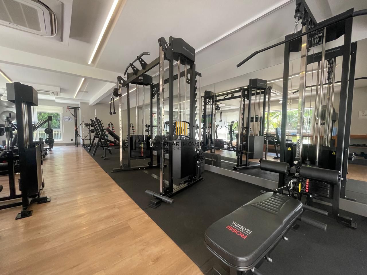 Impecável apartamento semimobiliado, 2 dormitórios, 2 banheiros e 1 vaga coberta