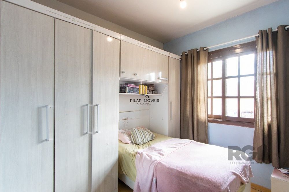 Casa 3 dormitórios no bairro Serraria