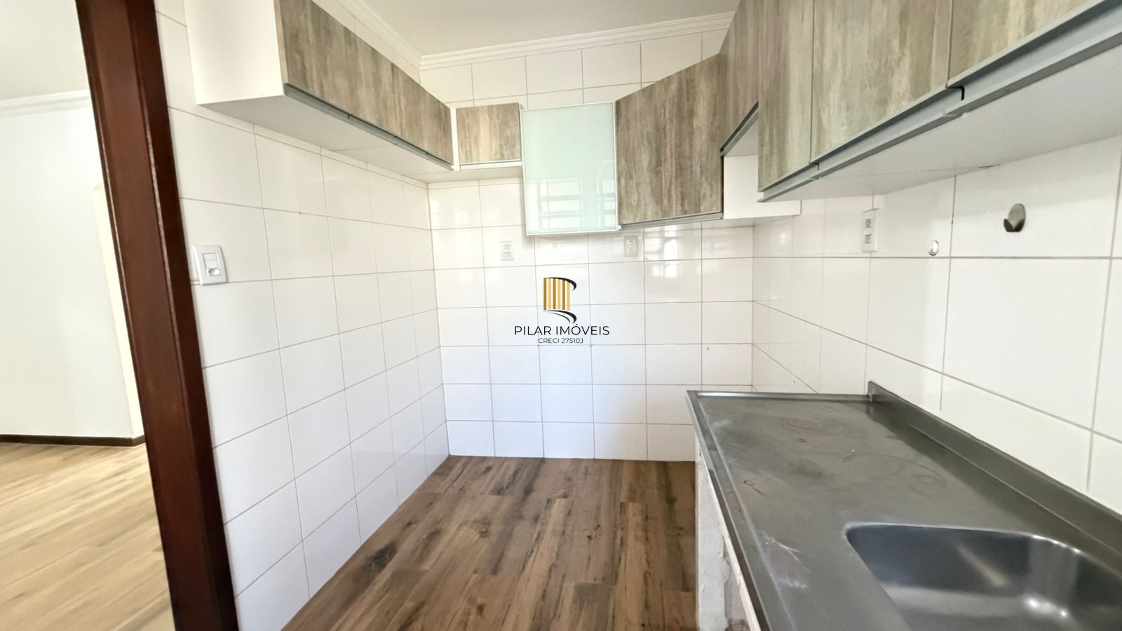 Apartamento de 2 dormitórios com vista para o Marinha no bairro Menino Deus em Porto Alegre/RS