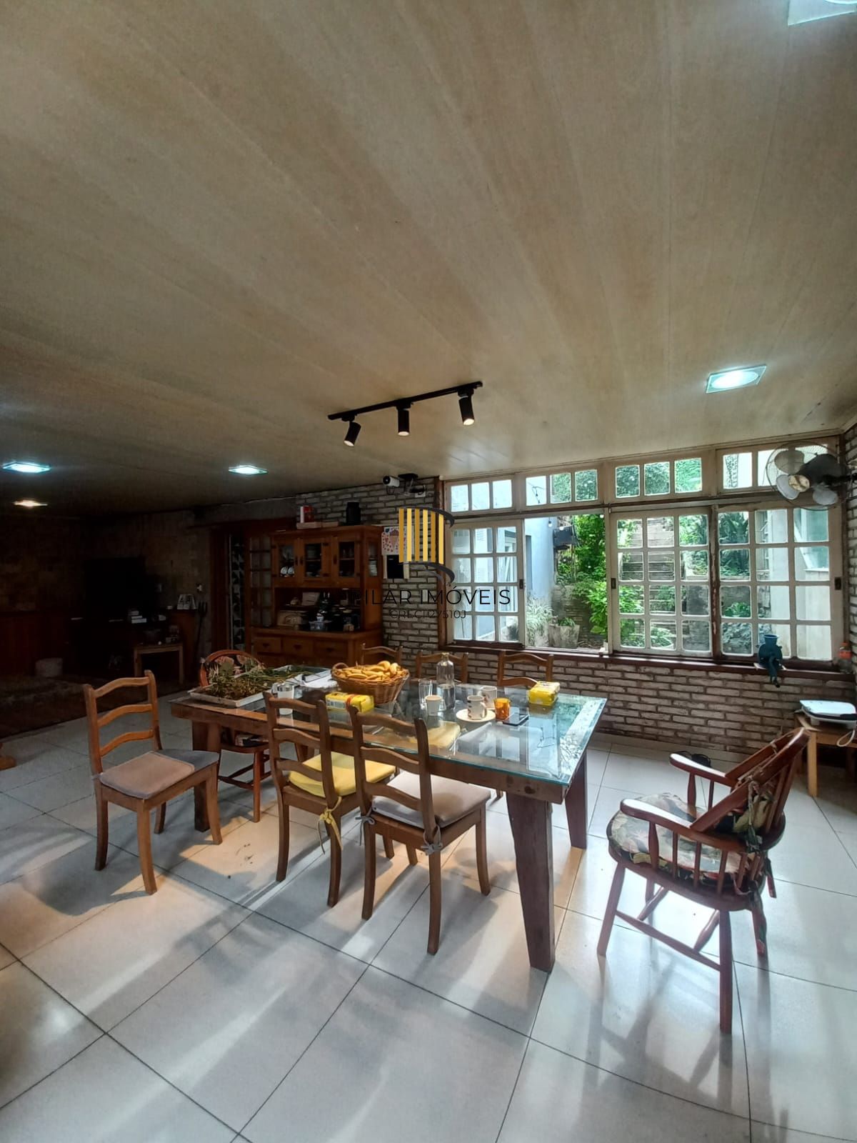 Ampla residência próximo do CEITEC e UFRGS - Pilar Imóveis