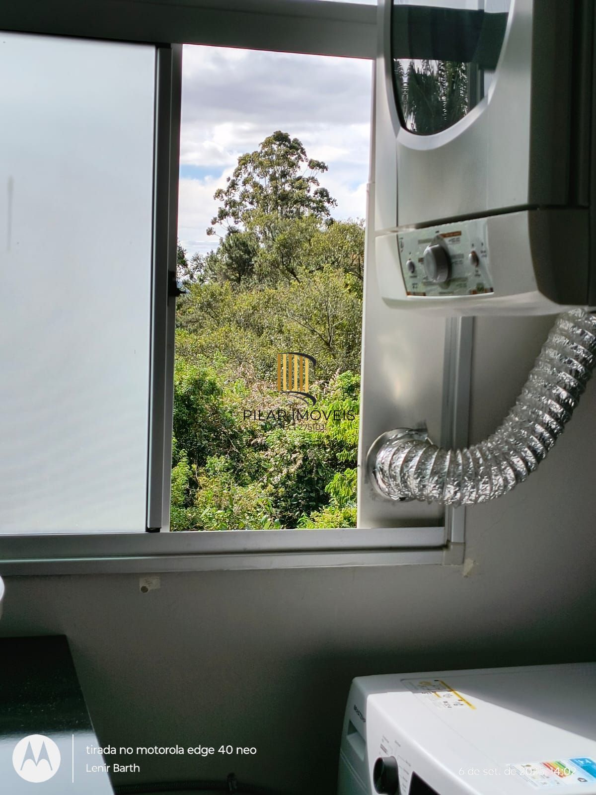 Apartamento para Venda - 45.81m², 2 dormitórios, 1 vaga, Lomba do Pinheiro