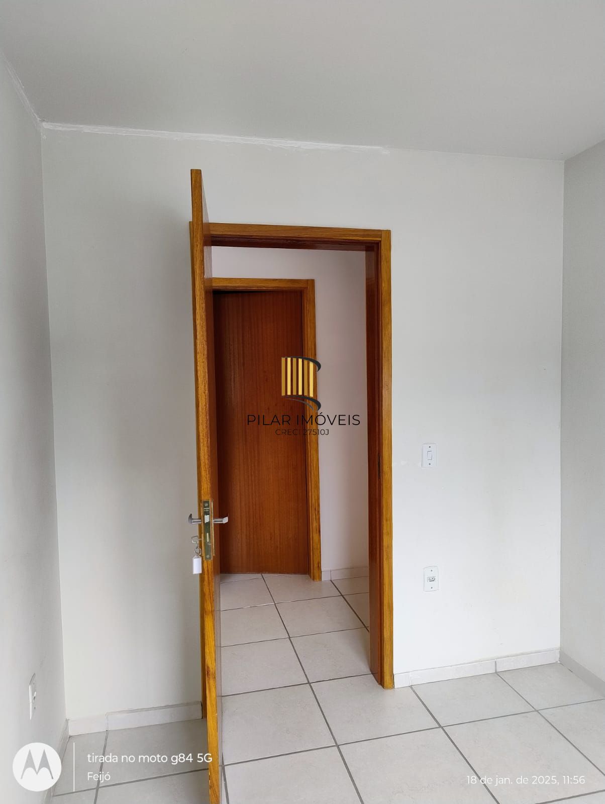 Apartamento com 02 quartos e 01 vaga no Bairro Chapéu do Sol