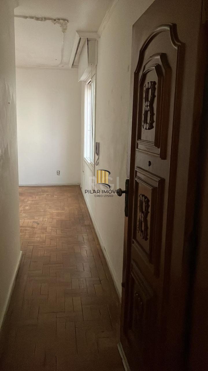 Apartamento de 2 dormitórios no bairro Passo d´Areia