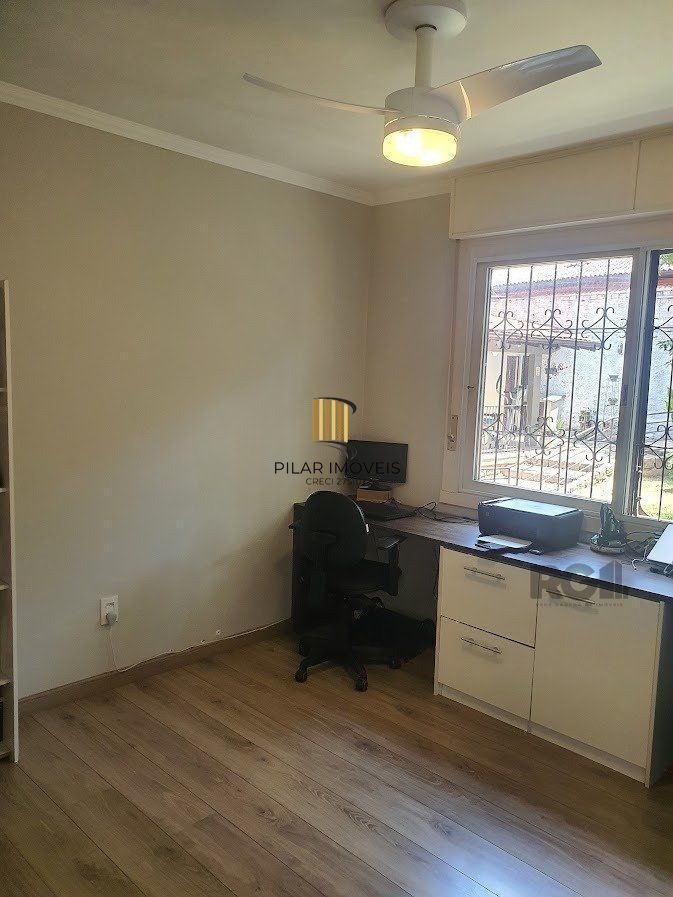 Apartamento com 3 quartos, vagas de garagem, semi mobiliado - 68m² no bairro Medianeira, Porto Alegre/RS