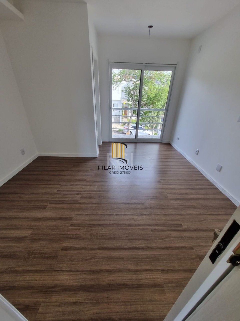Casa 3 dormitórios no bairro Guarujá
