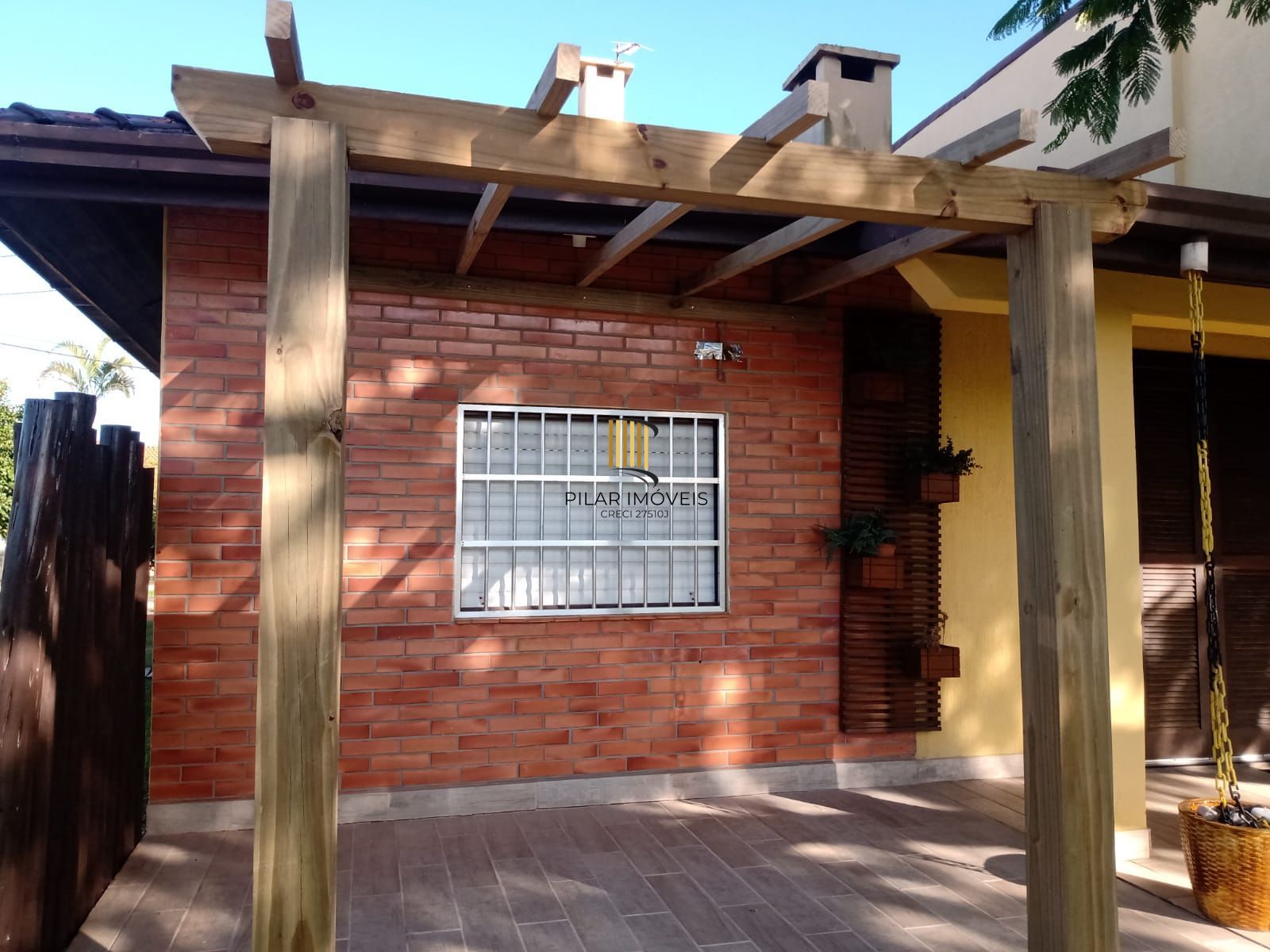 Casa em condominio com 2 dormitórios , 1 suíte ,1 vaga de garagem !