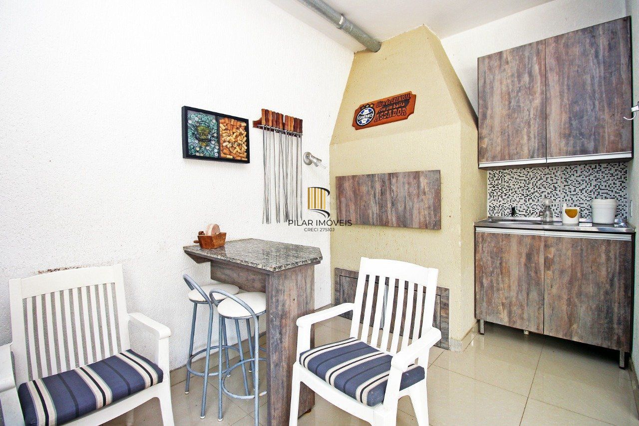 Casa 4 Suítes e 6 vagas de garagem no bairro Jardim Itu