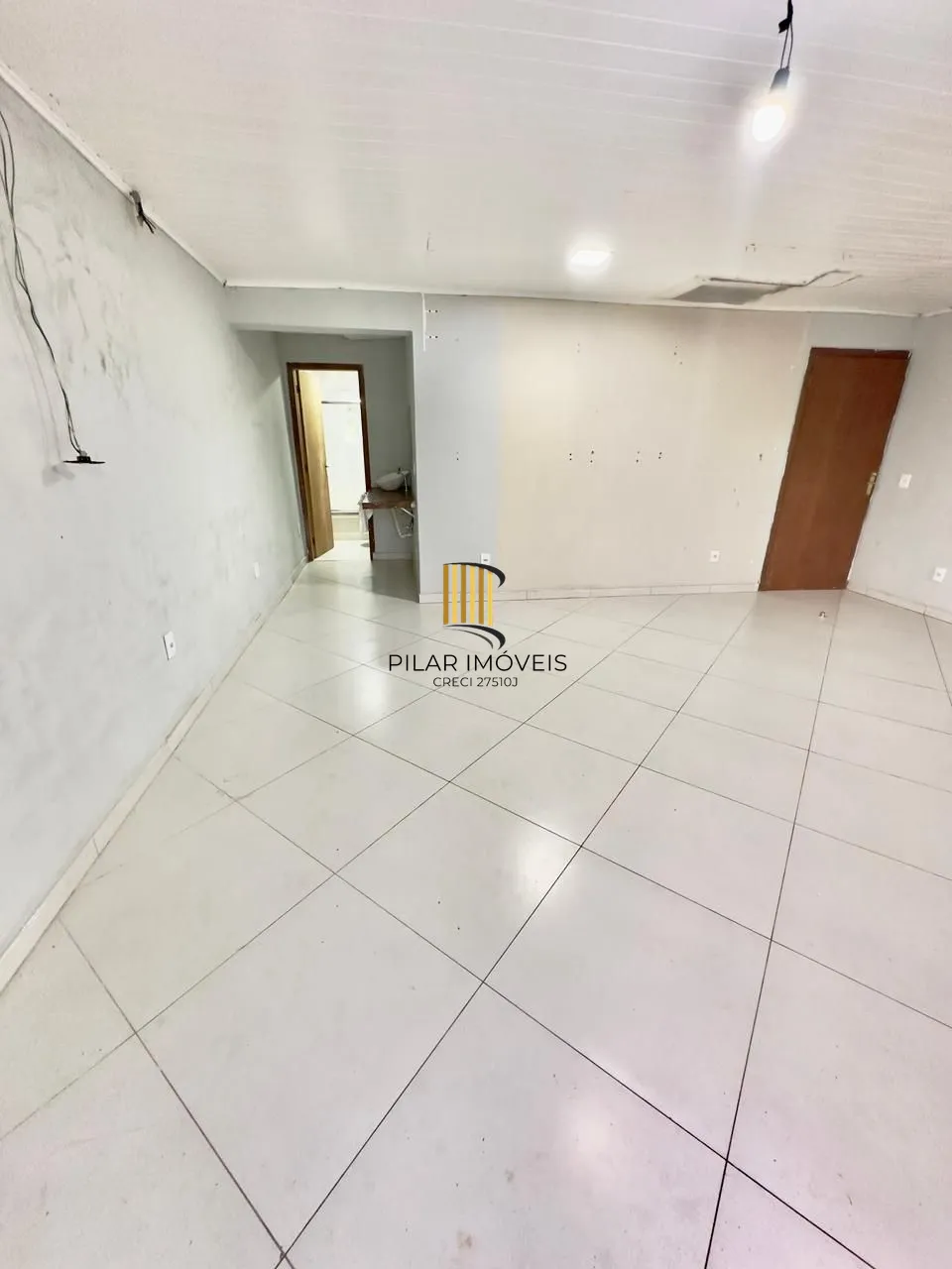 CASA DE DOIS QUARTOS  COM PISCINA NO BAIRRO PONTA GROSSA