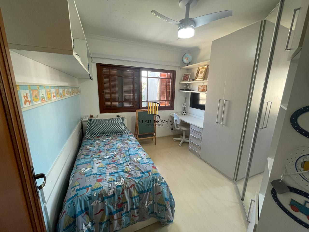 Casa em Condomínio com 03 quartos (01 suíte com closet) e 06 vagas no Ecoville