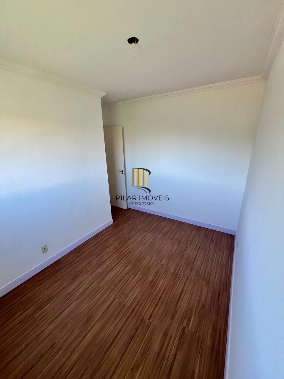 Apartamento com 02 quartos e 01 vaga escriturada no Bairro Passo das Pedras