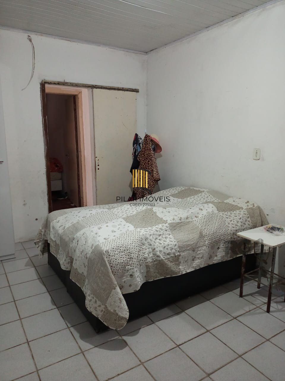 Casa para Venda - 482m², 3 dormitórios, 3 vagas - Camaquã, Porto Alegre