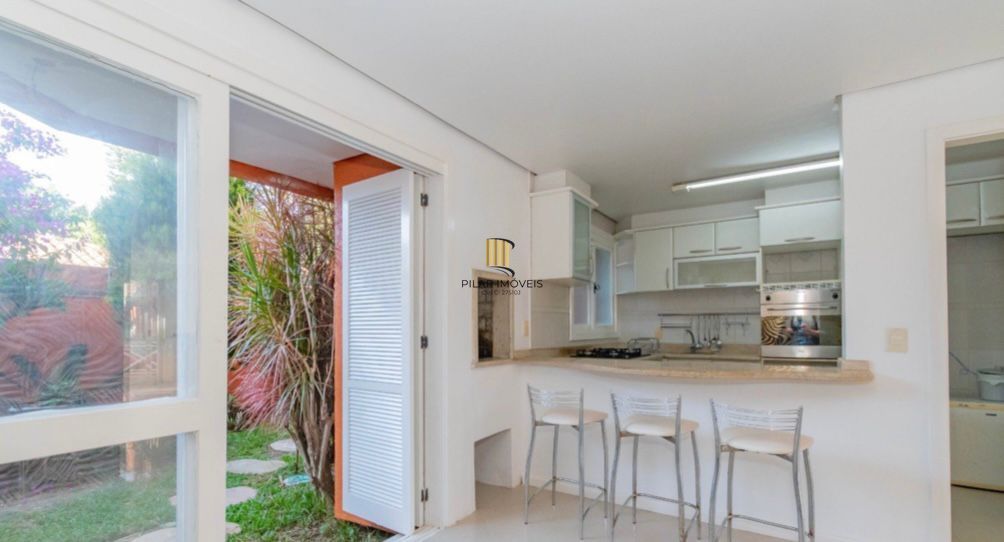 Casa em Condomínio Fechado no Bairro Vila Assunção  de Porto Alegre/RS