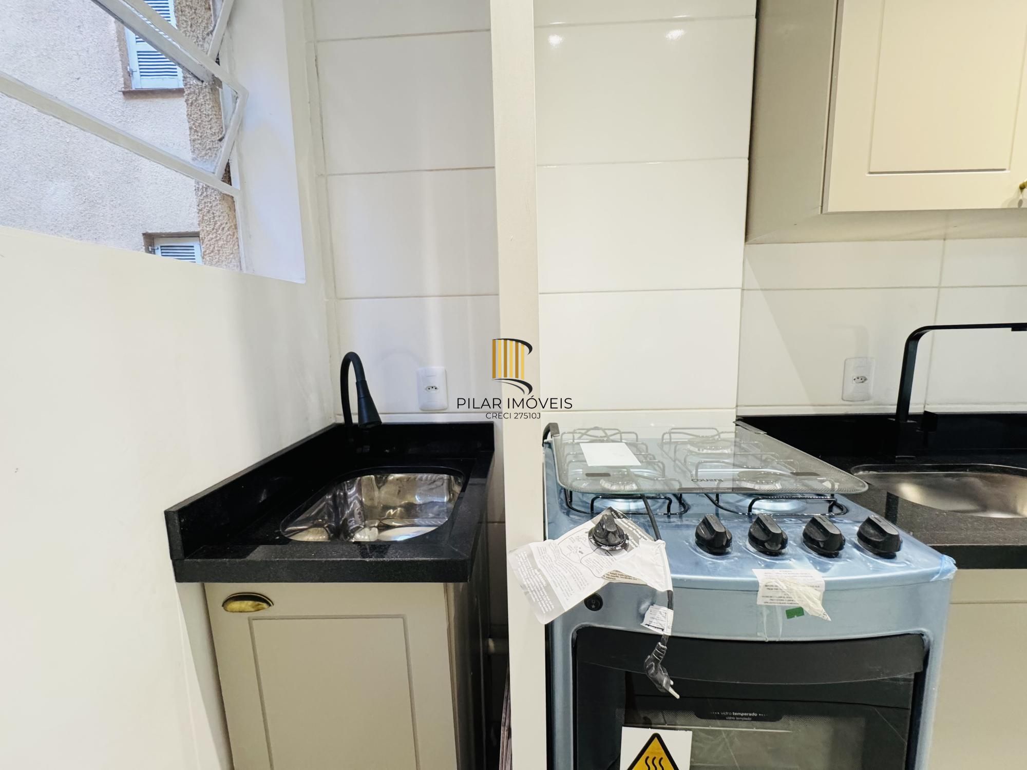 Apartamento 01 dormitório reformado Centro Porto Alegre