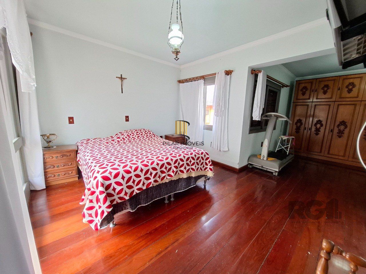 Casa com 537,00 m² com 04 dormitórios no Bairro Tristeza