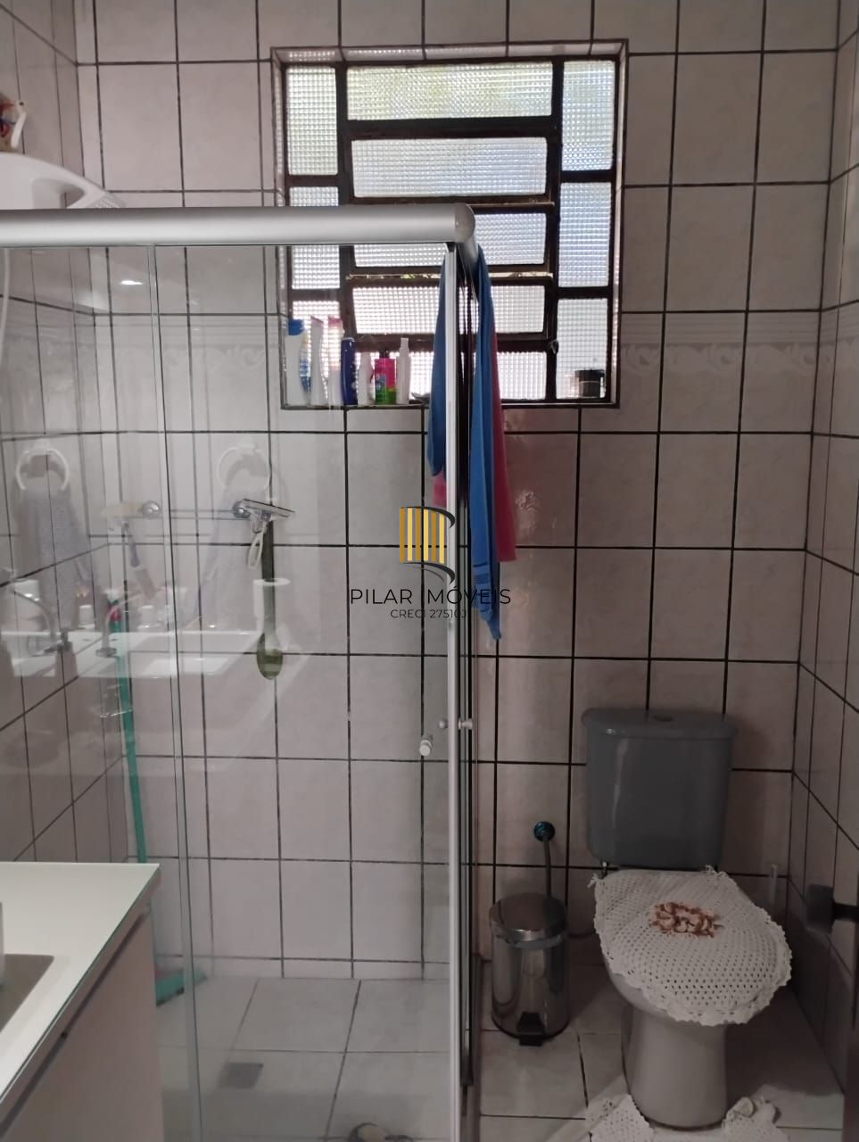 casa térrea 3 dormitórios com 2 vagas cobertas e demais descobertas no bairro cristal