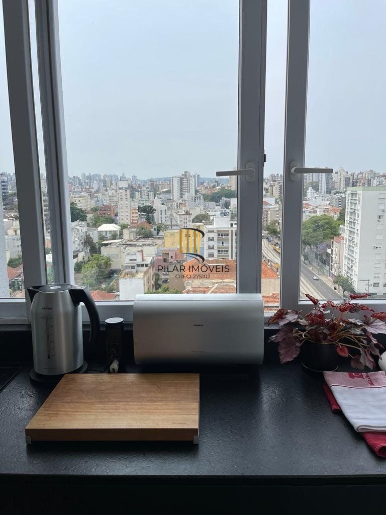 Apartamento a venda 2 dormitórios e uma suíte no bairro Rio Branco em Porto Alegre