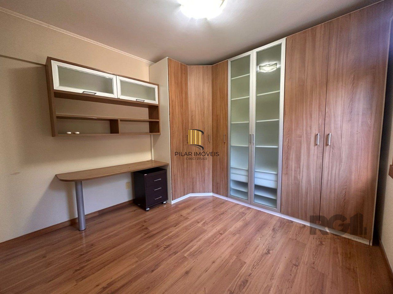 Apartamento a venda no bairro tristeza 2 dormitórios e vaga de garagem