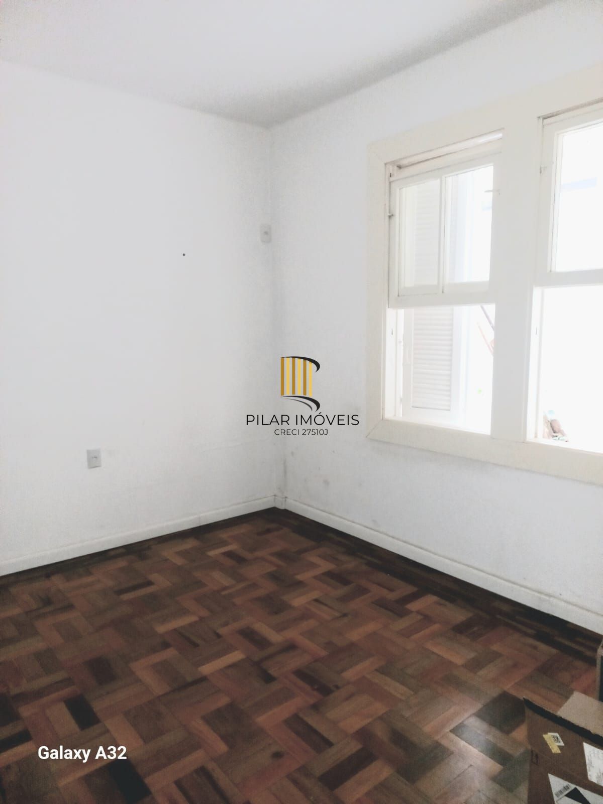 AMPLO APARTAMENTO NO CENTRO HISTÓRICO