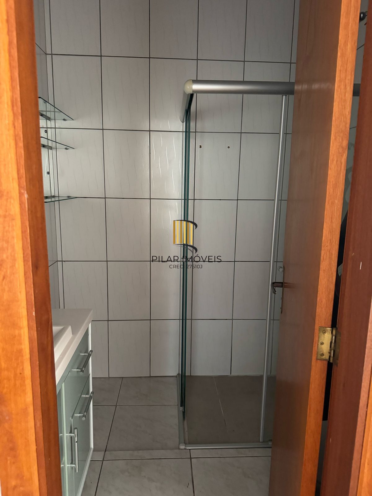 Casa com 02 quartos e 02 vagas no Bairro Hípica