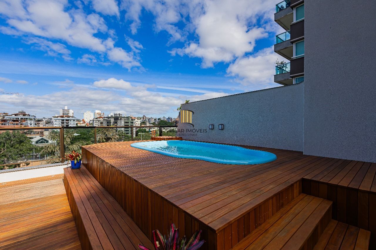 Cobertura com piscina em frente a praça da Encol no bairro Bela vista.