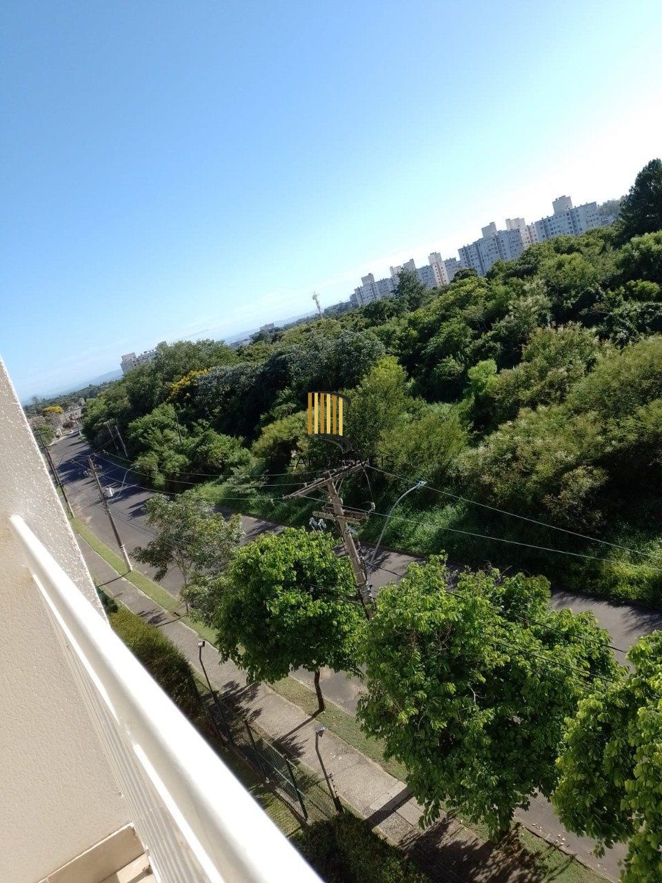Apartamento de 3 dormitórios com vaga no bairro Morro Santana