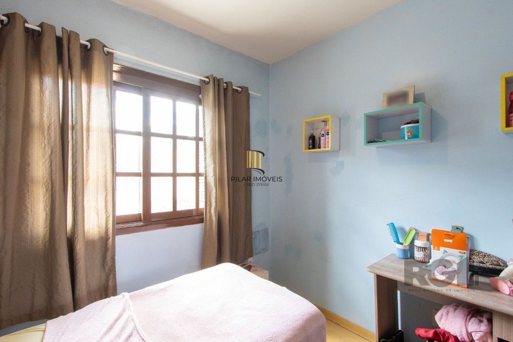 Casa 3 dormitórios no bairro Serraria