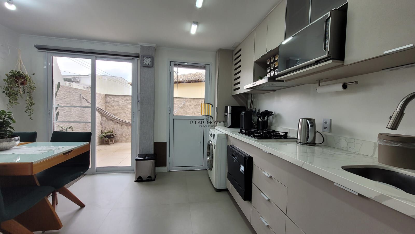 🏡 Casa em Condomínio Fechado- 2 quartos - 2 vagas – Bairro Cavalhada, Porto Alegre