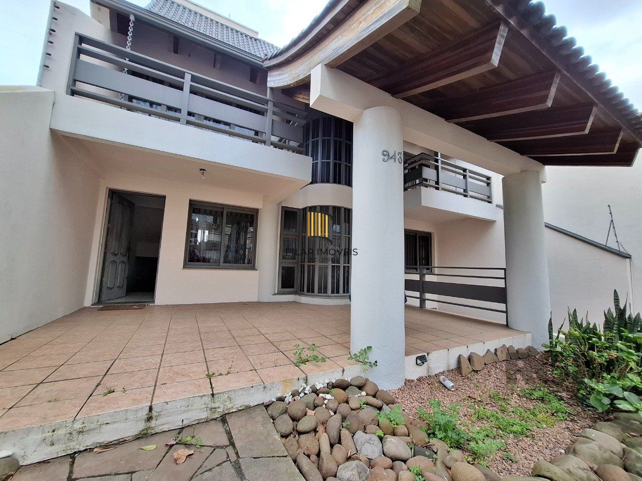 Casa com 537,00 m² com 04 dormitórios no Bairro Tristeza