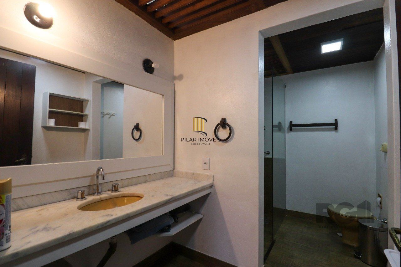 Casa para Venda - 523.36m², 6 dormitórios, sendo 2 suites, 2 vagas - Vila Conceição, Porto Alegre