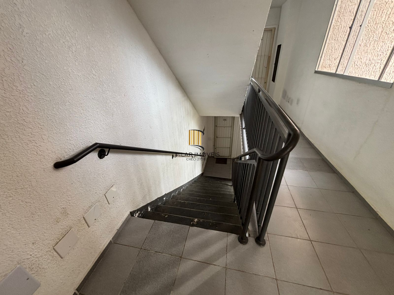 Apartamento com 02 quartos e 01 vaga fixa no Bairro Hípica