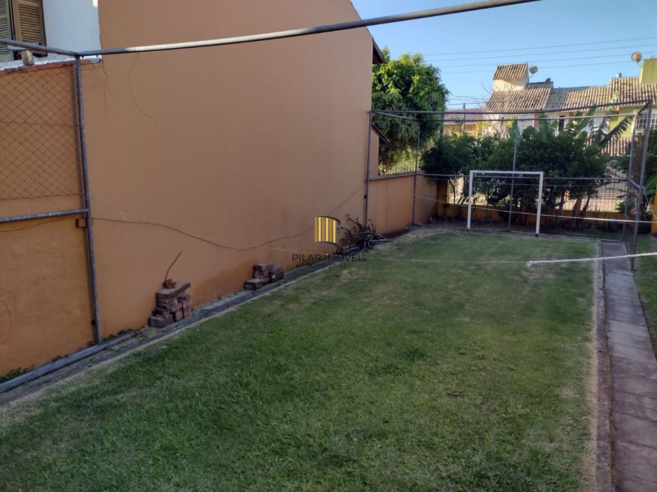 Casa para Venda - 693.6m², 5 dormitórios, sendo 3 suites, 4 vagas - Hípica