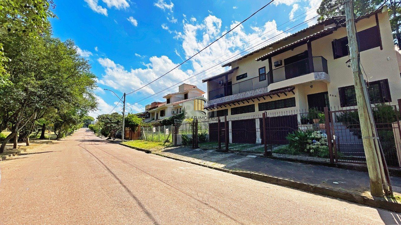 Casa 4 Suítes e 6 vagas de garagem no bairro Jardim Itu