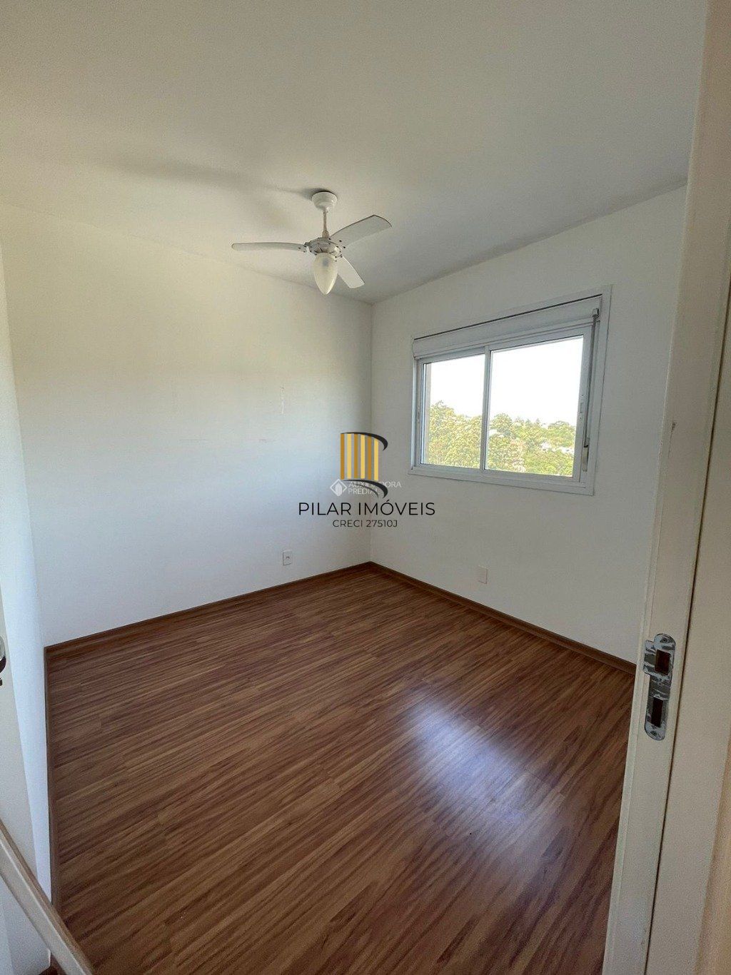 Excelente apto 2 dormitórios, 55m² privativos com churrasqueira, andar alto no JARDIM CARVALHO, condomínio completa infra.